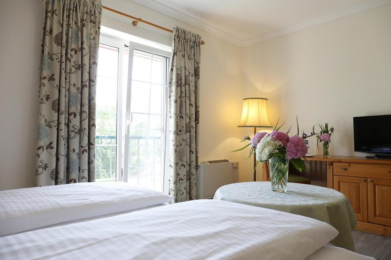 Birkenhof Gols - B & B - Wohlfuehl Hotel Mit Wochenend-Restaurant מראה חיצוני תמונה