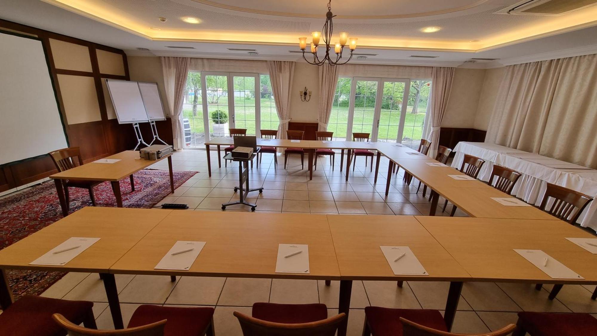 Birkenhof Gols - B & B - Wohlfuehl Hotel Mit Wochenend-Restaurant מראה חיצוני תמונה