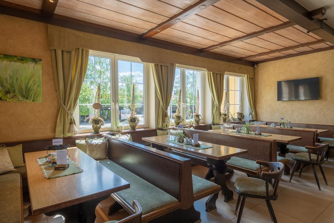 Birkenhof Gols - B & B - Wohlfuehl Hotel Mit Wochenend-Restaurant מראה חיצוני תמונה