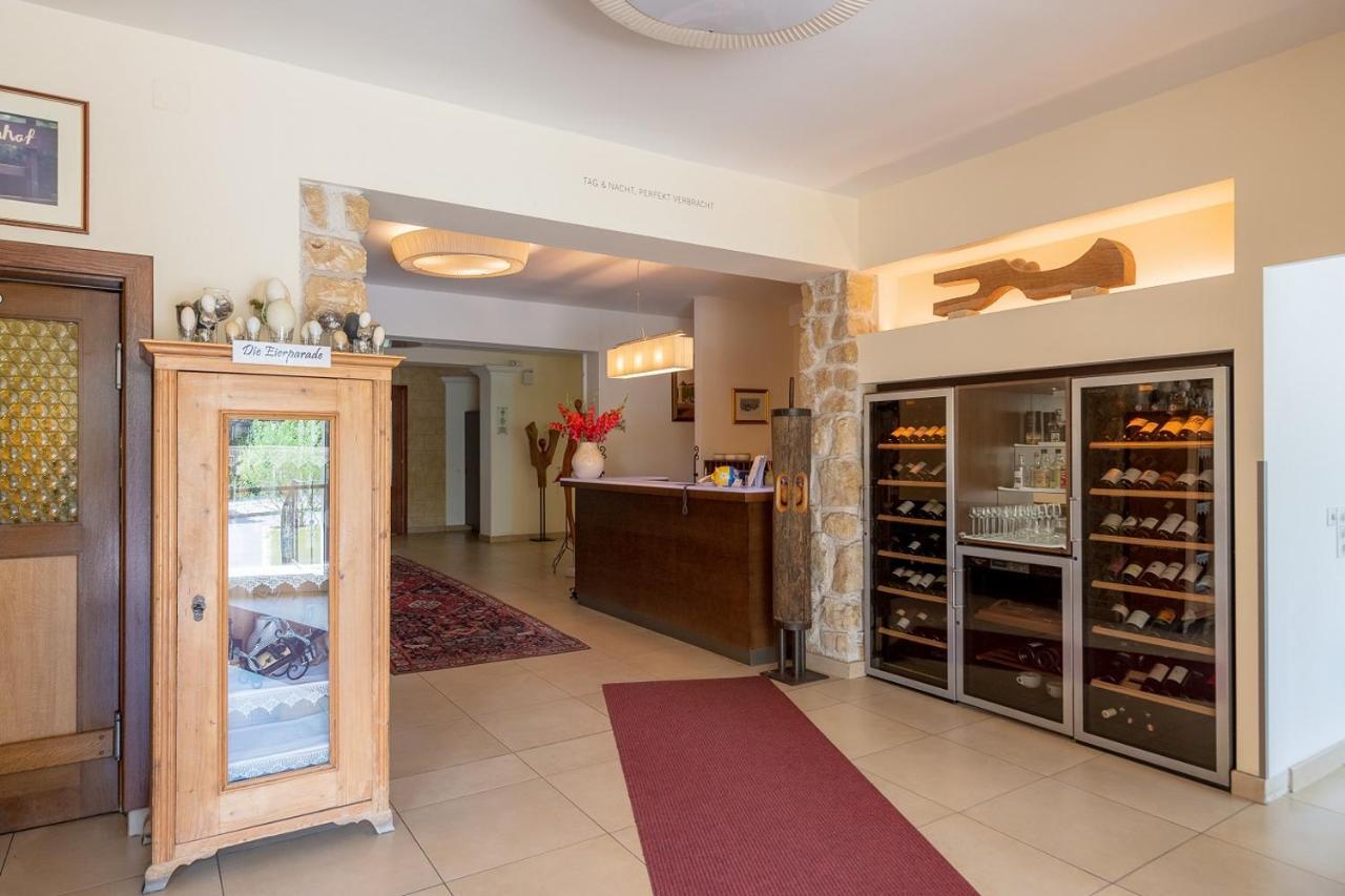 Birkenhof Gols - B & B - Wohlfuehl Hotel Mit Wochenend-Restaurant מראה חיצוני תמונה