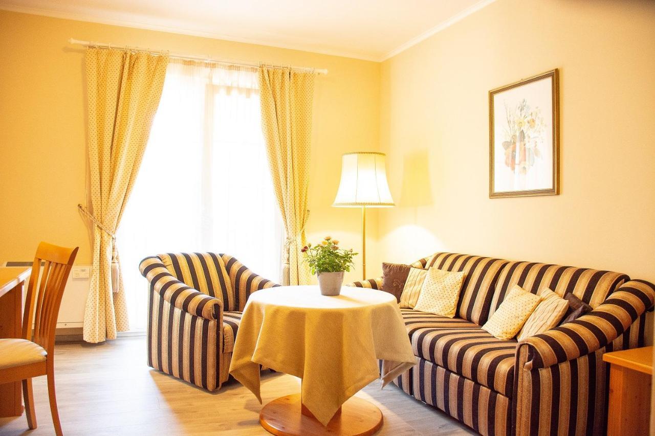 Birkenhof Gols - B & B - Wohlfuehl Hotel Mit Wochenend-Restaurant מראה חיצוני תמונה